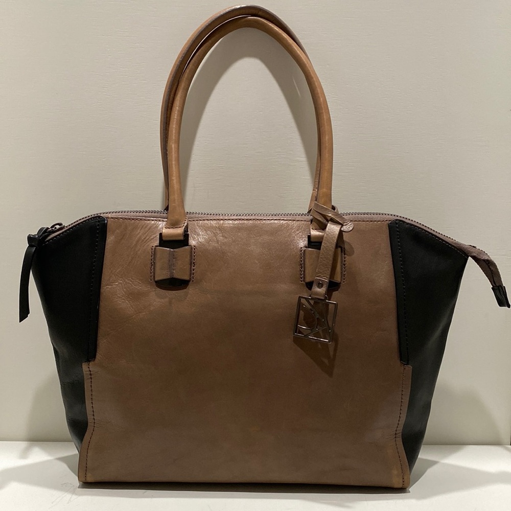 KENNETH COLE Grey/ Brown & Black Leather Hand/ Shoulder Bag